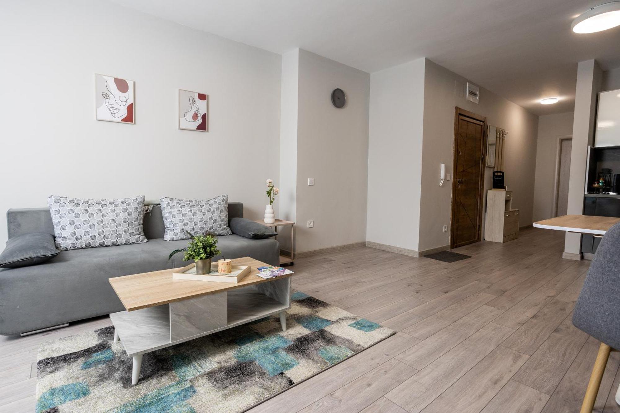 Apartment 2-стаен с гледка към парк заимов