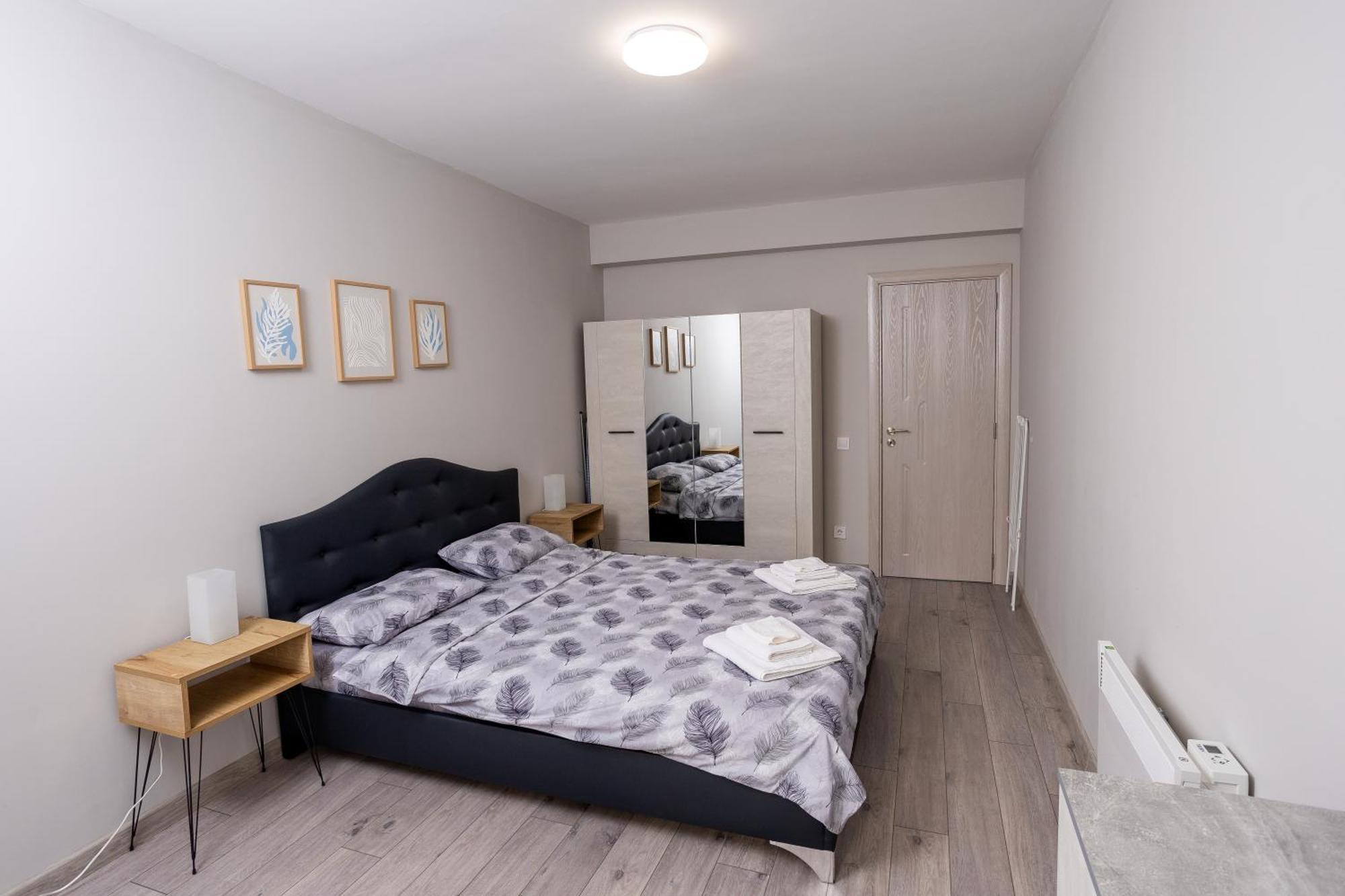 2-стаен с гледка към парк заимов Apartment